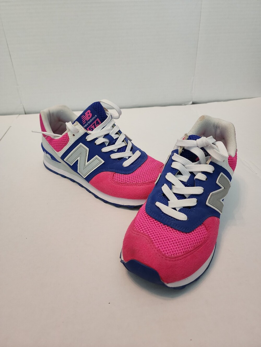 New Balance Woman's Pink and Blue Tennis Shoes